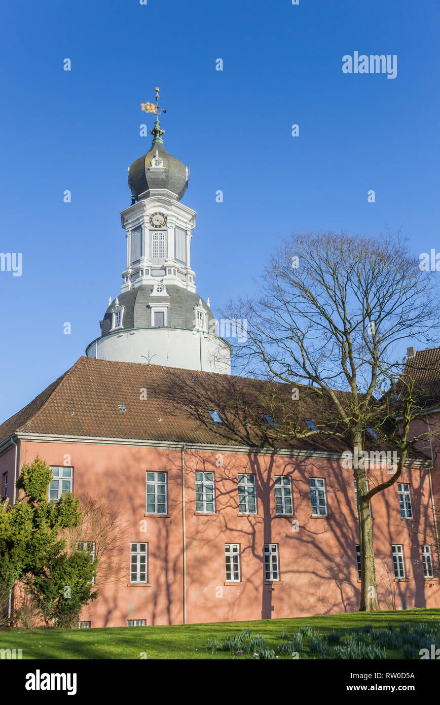 Rosa schloss in der historischen Stadt Jever, Deutschland Stockfoto