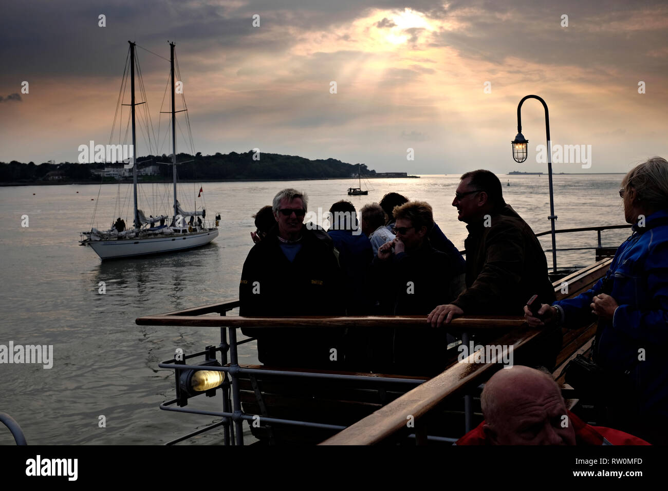 Die Nadeln, Aussicht, Südküste, Yarmouth, Raddampfer, PS, Waverley, auf Exkursion, Reise, rund, der, Isle of Wight, Stockfoto