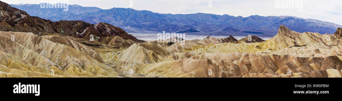 Einen Panoramablick auf Zabrinski Point im Death Valley, Kalifornien. Stockfoto
