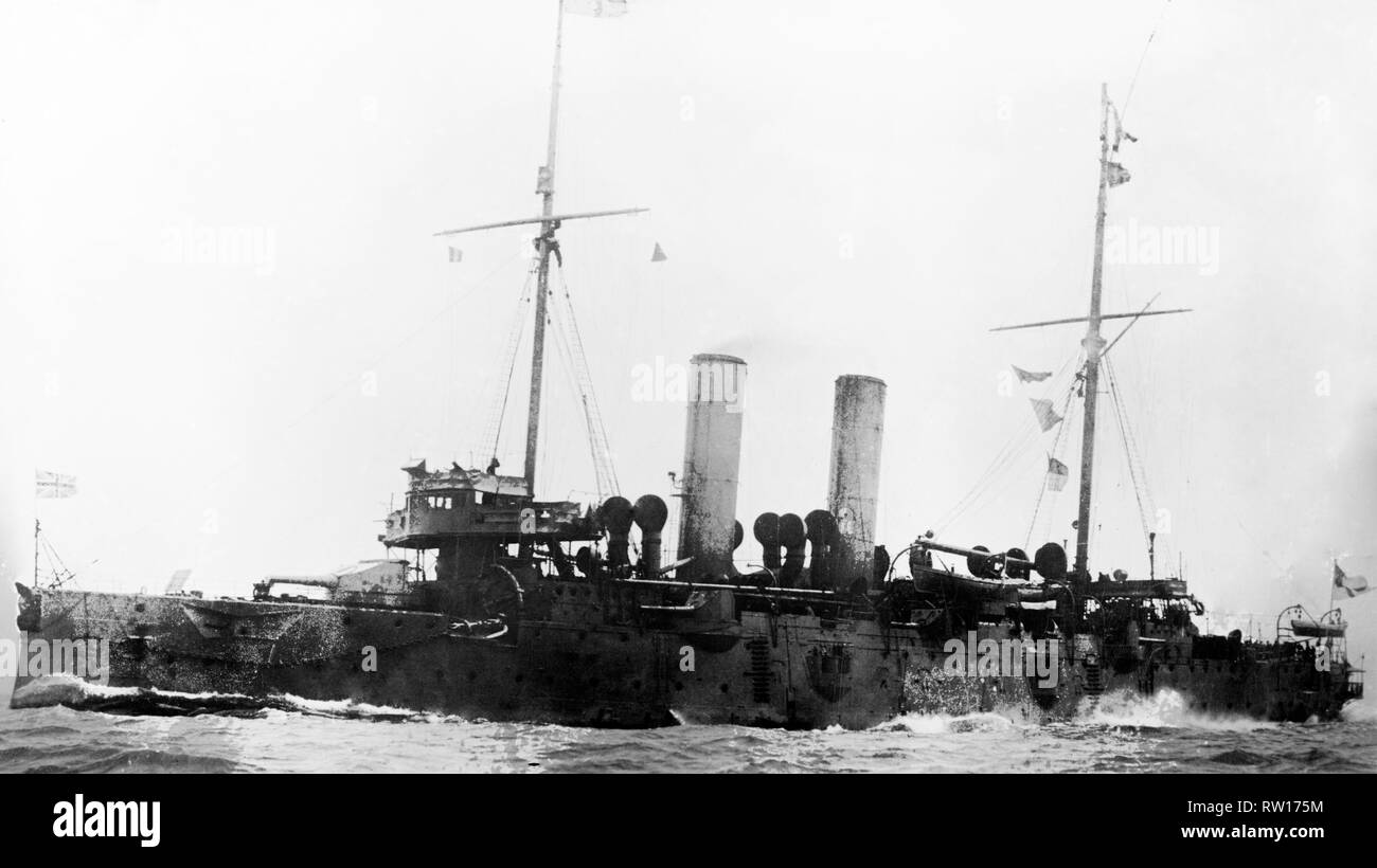 Britischer kreuzer hms Fotos und Bildmaterial in hoher Auflösung Alamy