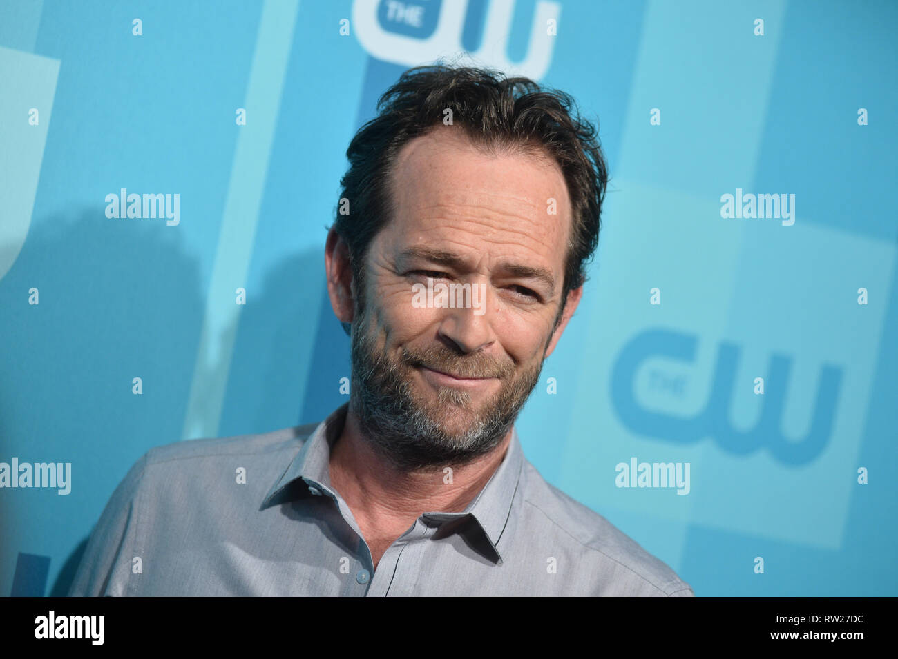 Datei BILD: Burbank, Kalifornien, USA. 4. Mär 2019. Schauspieler Luke Perry stirbt, nachdem er einen schweren Schlaganfall. Bild: Schauspieler Luke Perry besucht die 2017 CW Upfront am 18. Mai 2017 in New York City. Credit: Erik Pendzich/Alamy leben Nachrichten Stockfoto