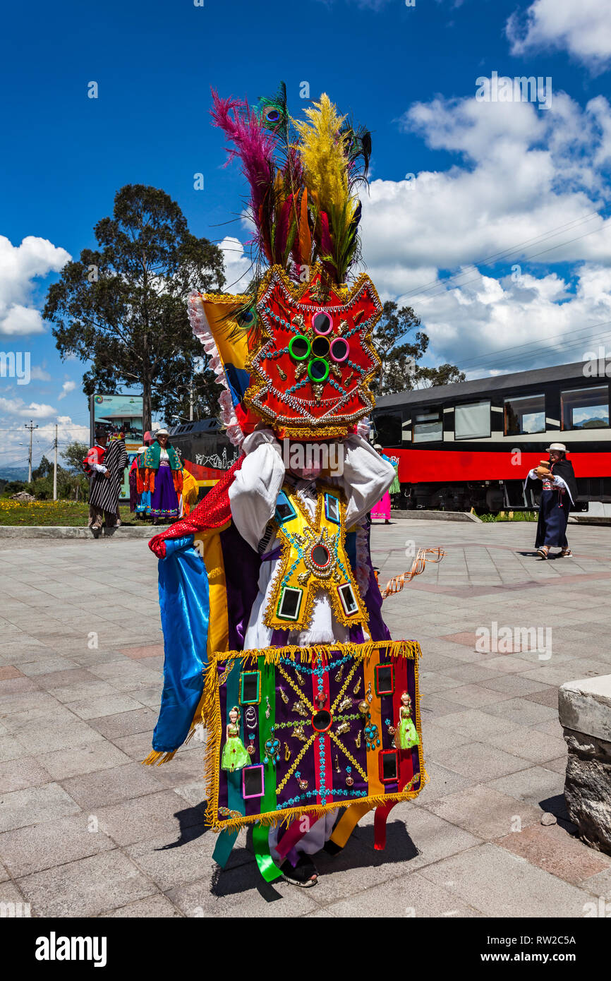 Machachi, Ecuador, 22. Januar 2018: An der Machachi Bahnhof, einer Gruppe von Künstlern vertreten, die "anzantes de Pujili', die typischen Zeichen aus. Stockfoto