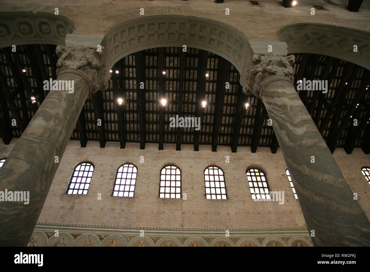 Italien. Ravenna. Basilika von Sant'Apollinare in Classe. Im byzantinischen Stil. 6 CE. Interieur. Stockfoto