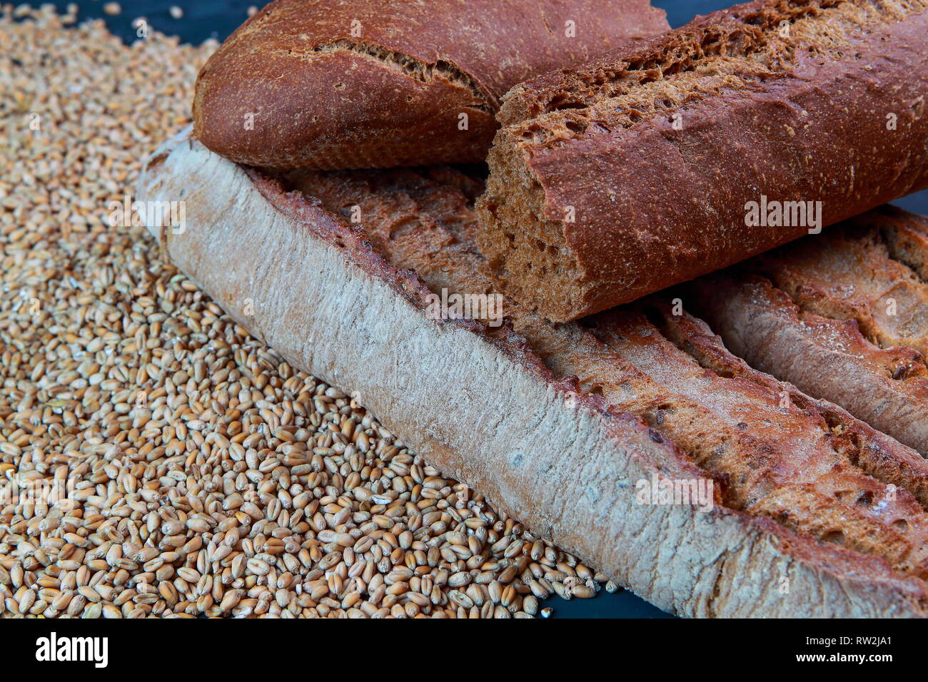 Frische und köstliche Buchweizen Baguette und Weizen Stockfoto