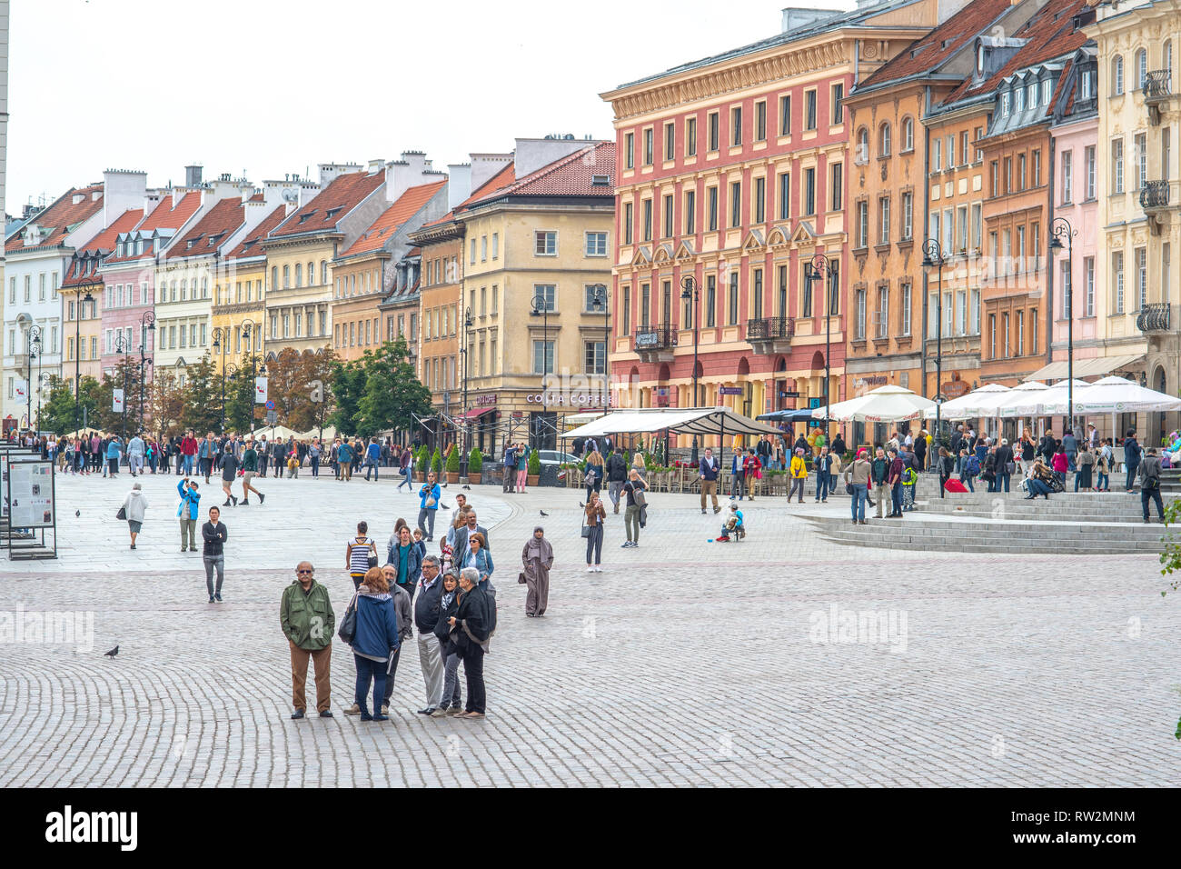 Marktplatz mit touristischen in Warschau, Polen Stockfoto