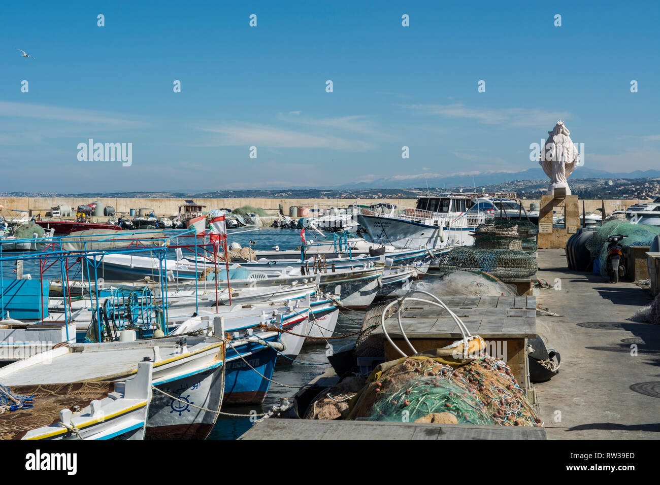 Reifen Fischerhafen Libanon Naher Osten Stockfoto