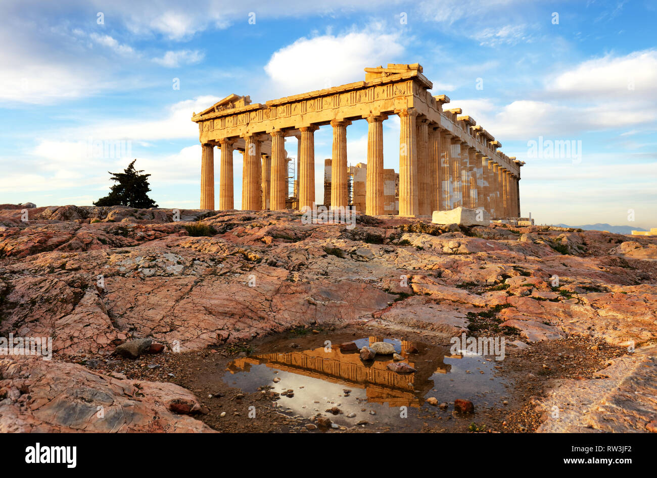 Areshügel Felsen Nahe Der Akropolis In Athen Der Parthenon Auf Der Akropolis Von Athen Stockfotos und -bilder Kaufen