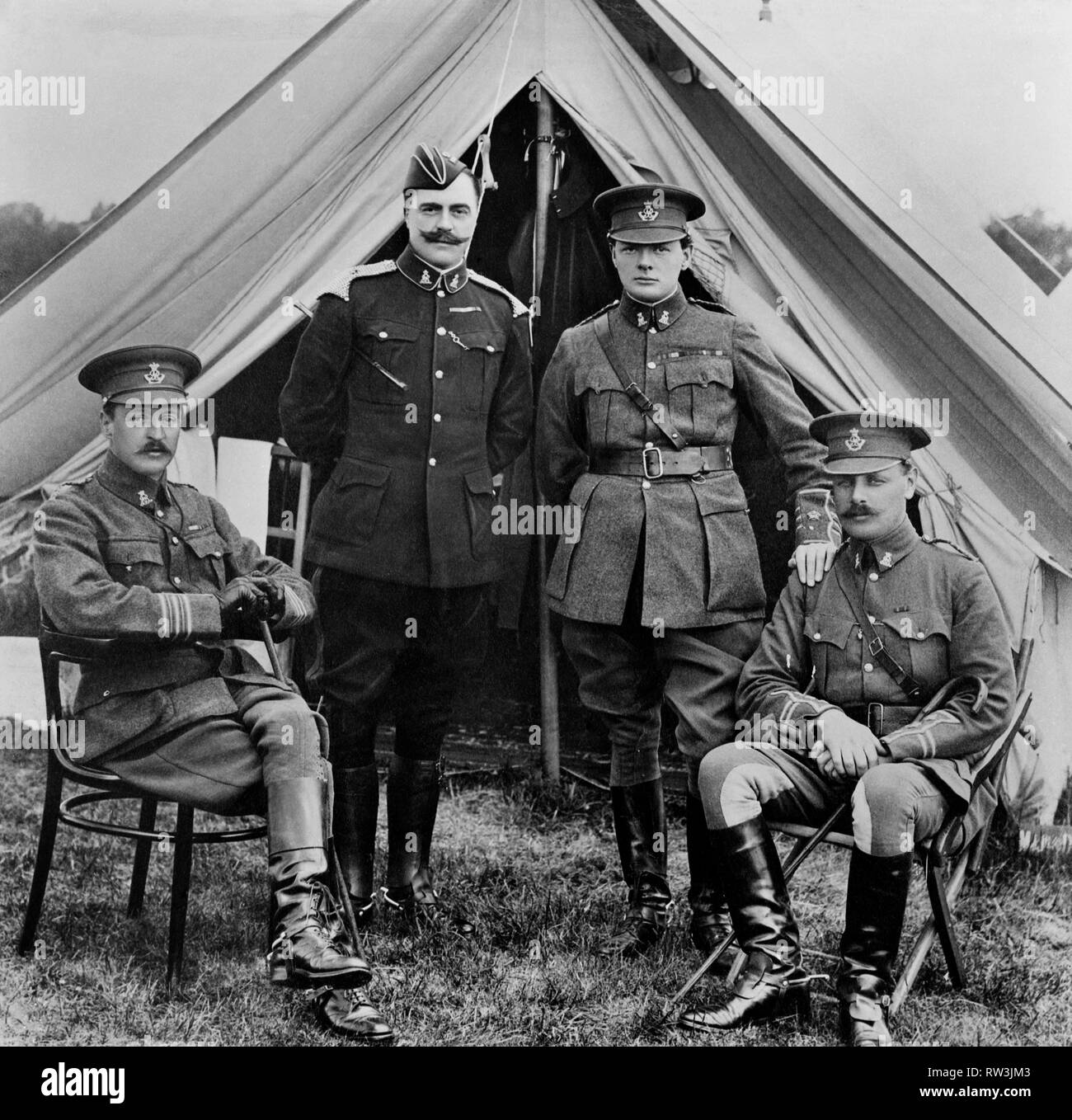Mitglieder der Familie Churchill. Von links: 9. Herzog von Marlborough, Viscount Churchill, Winston Churchill und Winston's Bruder, Jack Churchill.1909 Stockfoto