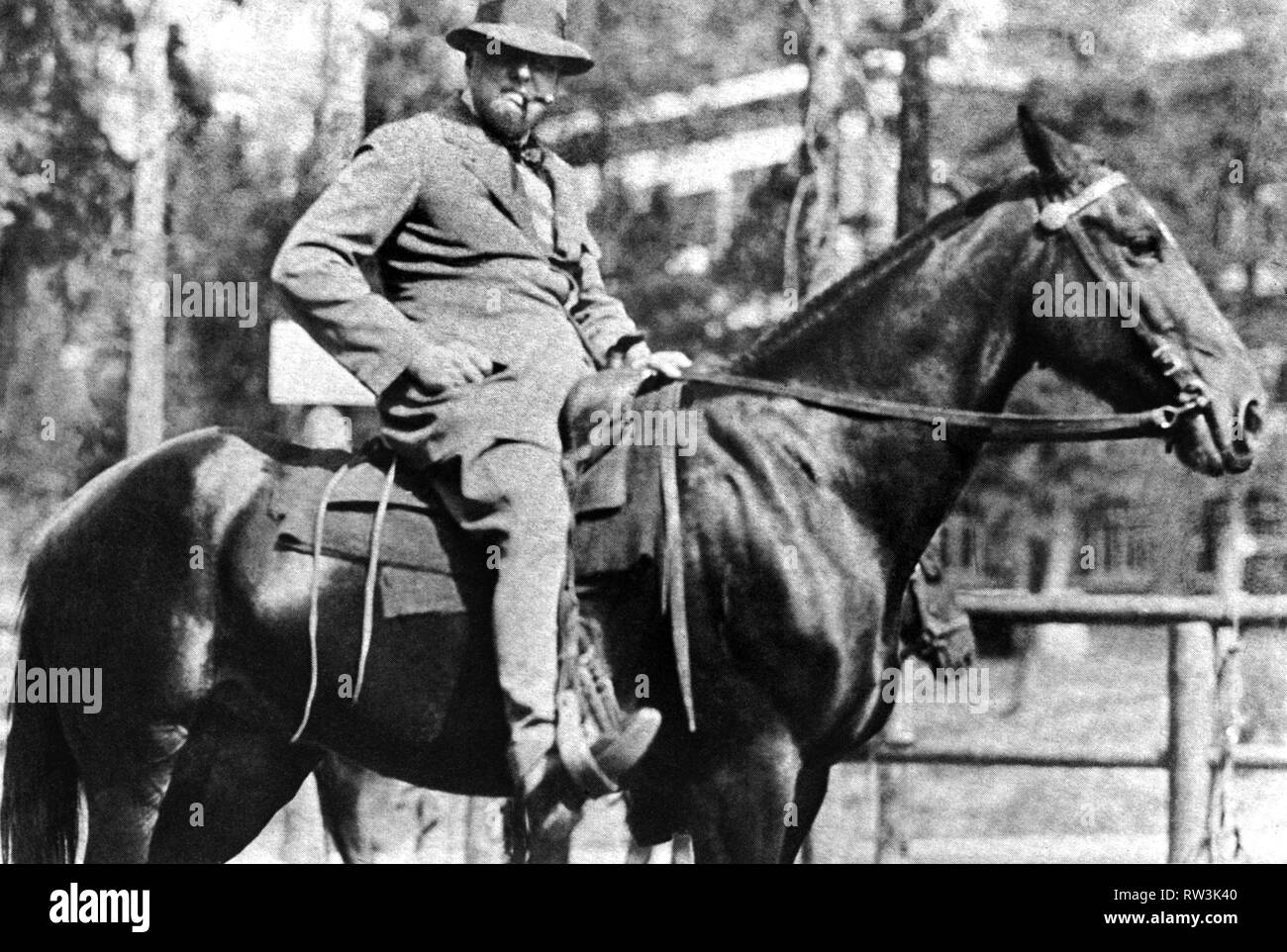 Winston Churchill zu Pferd in Calgary, Kanada. 1929 Stockfoto