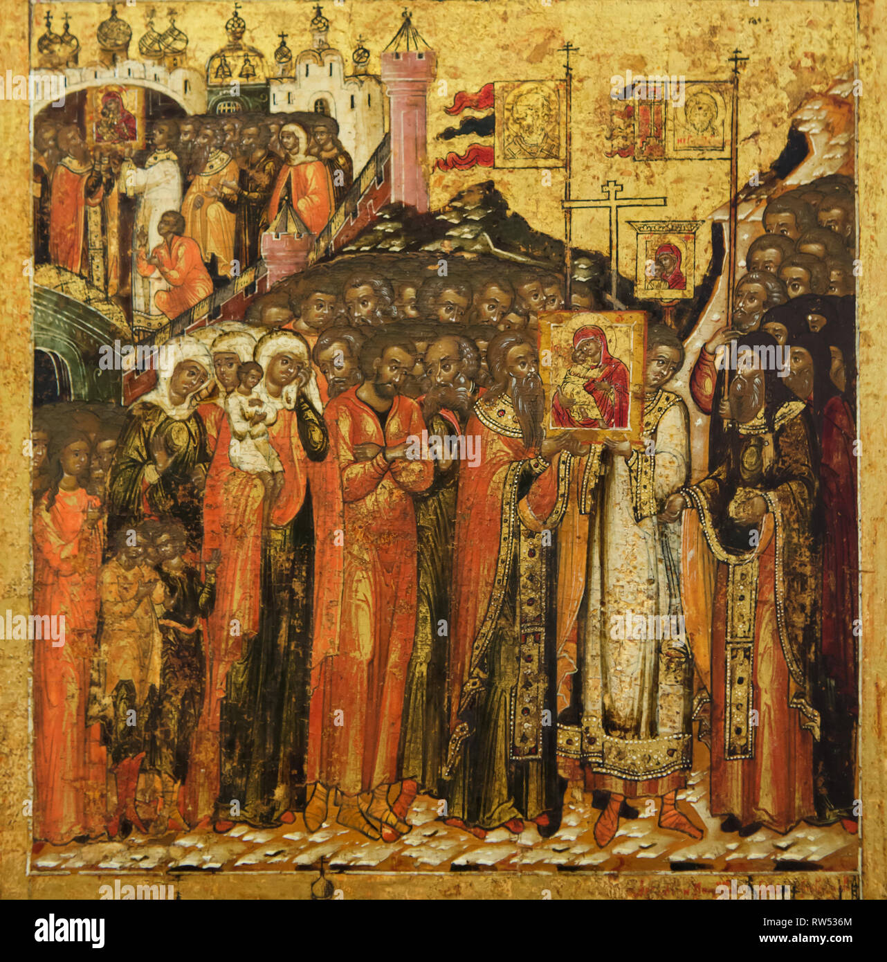 Abfahrt von der wundertätigen Ikone der Gottesmutter von Wladimir in Moskau im Jahre 1395. Detail der Russische Ikone der Gottesmutter von Wladimir der Jaroslawl Symbol Malschule datiert aus der Mitte des 17. Jahrhunderts von der Kirche des hl. Johannes Chrysostomus in Korovniky in Jaroslawl, nun im Museum bewahren in Jaroslawl Jaroslawl, Russland. Der Legende nach, die wundertätige Ikone wurde von Vladimir nach Moskau gesandt, um die Stadt während der Invasion von Timur Tamerlane zu schützen. Stockfoto