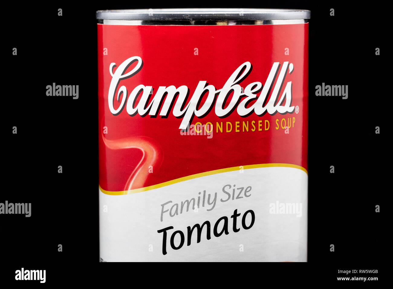 ST. PAUL, MN/USA - März 4, 2019: Campbell's Tomato Soup und Logo. Campbell ist ein US-amerikanischer Hersteller von Konserven Suppen und verwandte Produkte. Stockfoto