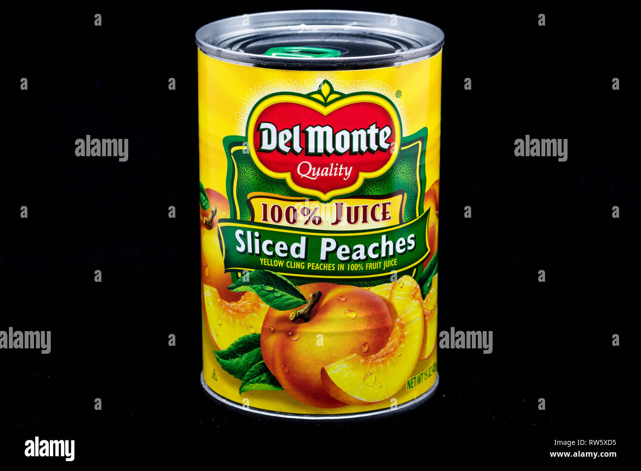 ST. PAUL, MN/USA - März 4, 2019: Del Monte Dosenobst und Logo. Del Monte Foods ist ein North American Food Produktion und Verteilung. Stockfoto