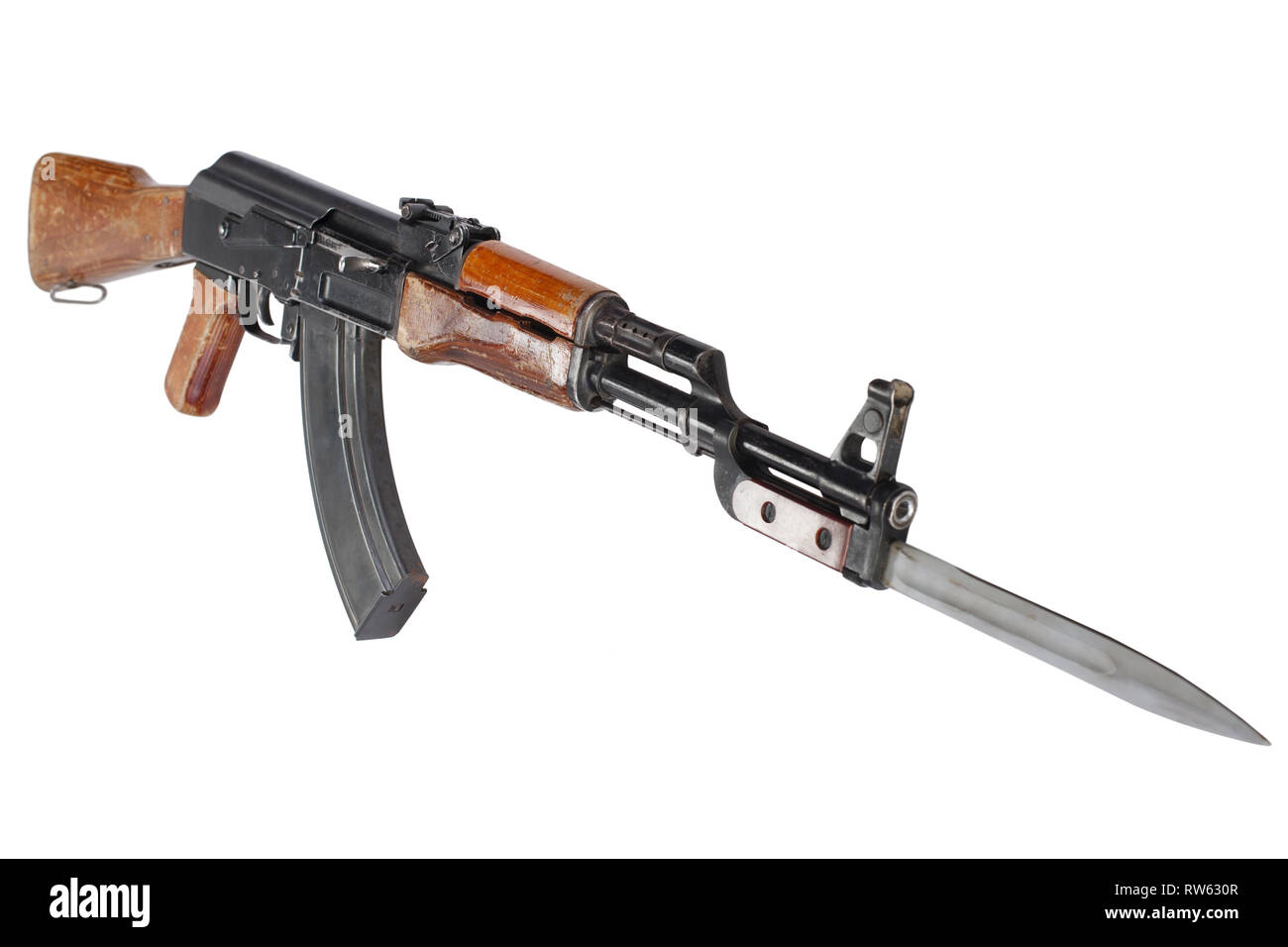 Erste Modell AK 47 Angriff Gewehr mit isoliert auf weißem Stockfotografie Alamy