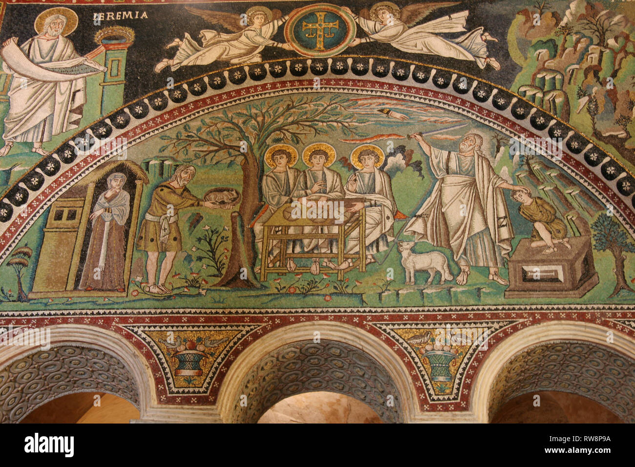 Italien. Ravenna. San Vitale. Byzantinische römischen Mosaiken. 6. Jahrhundert. Im Inneren. Abrahram und Isaak. Opfer. Stockfoto