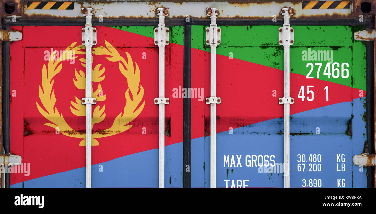 Nahaufnahme der Container mit der Nationalflagge von Eritrea. Das Konzept von Eritrea export-import und die Lieferung von Waren. Stockfoto