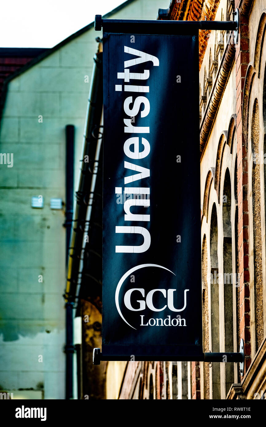 Glasgow Caledonian Uni Campus in der Fashion Street London Stockfoto