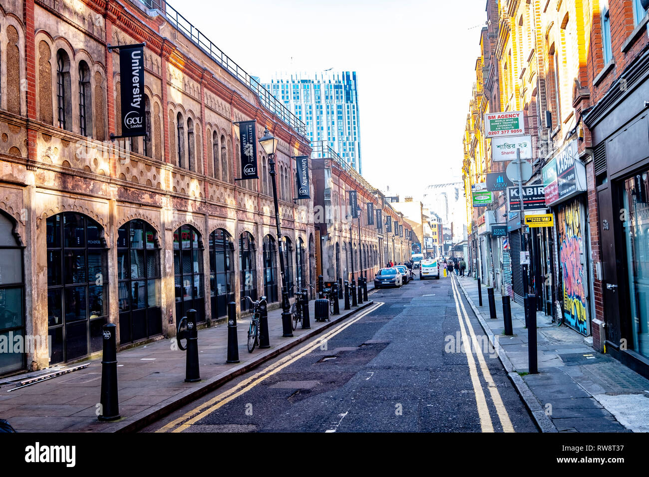Glasgow Caledonian Uni Campus in der Fashion Street London Stockfoto