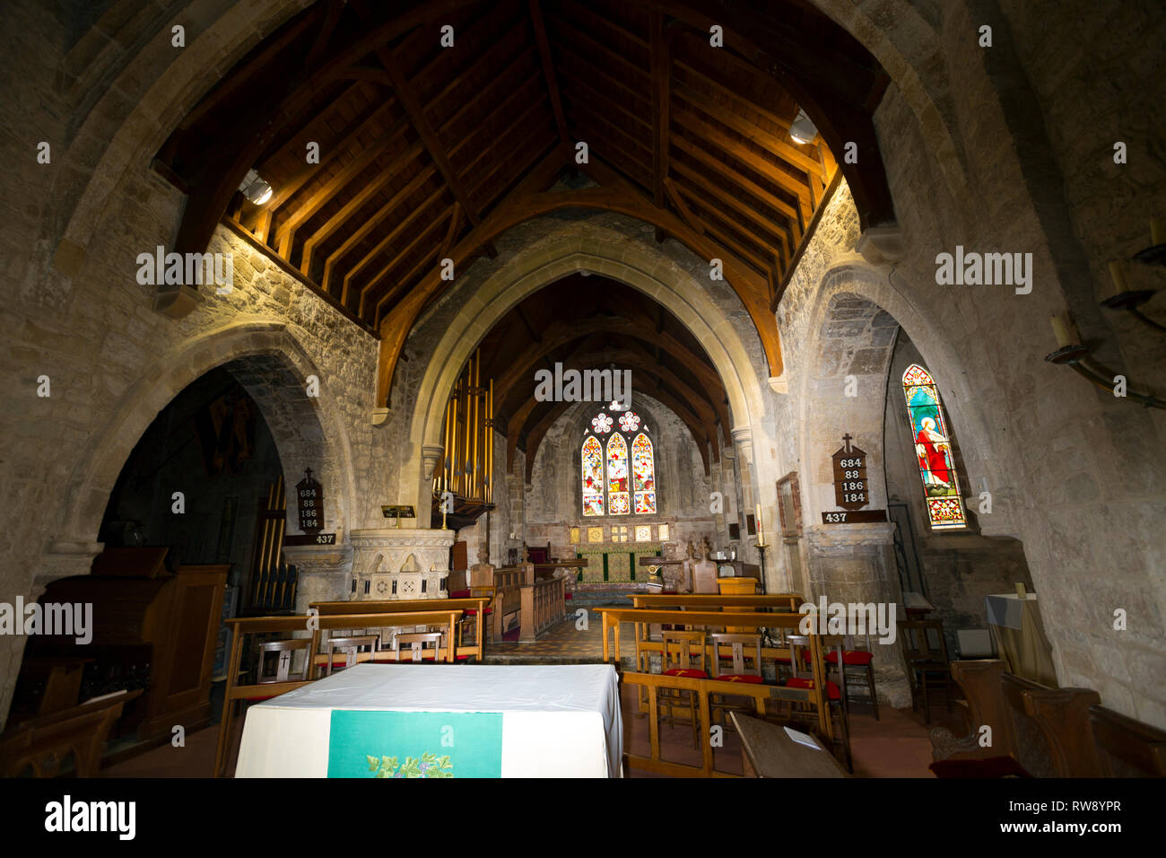 Alfred Lord Tennyson,, Büste, Frau, begraben, inchurch, Yard, St, James', Kirche, Yarmouth, Isle of Wight, England, Vereinigtes Königreich, Stockfoto