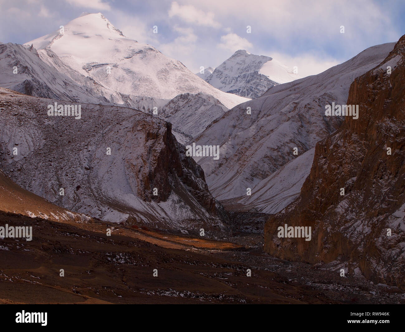 Berglandschaft in der oberen Markha Valley, Ladakh, das Land der Hohen Pässe Stockfoto