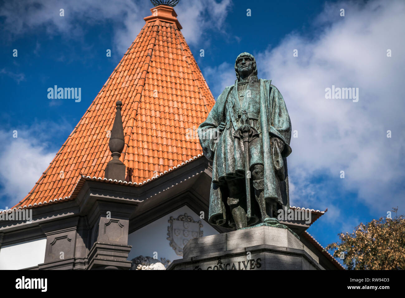 Statue des Seefahrers João Gonçalves Zarco, Funchal, Madeira, Portugal, Europa | Statue von João Gonçalves Zarco, Funchal, Madeira, Portugal, Europa Stockfoto