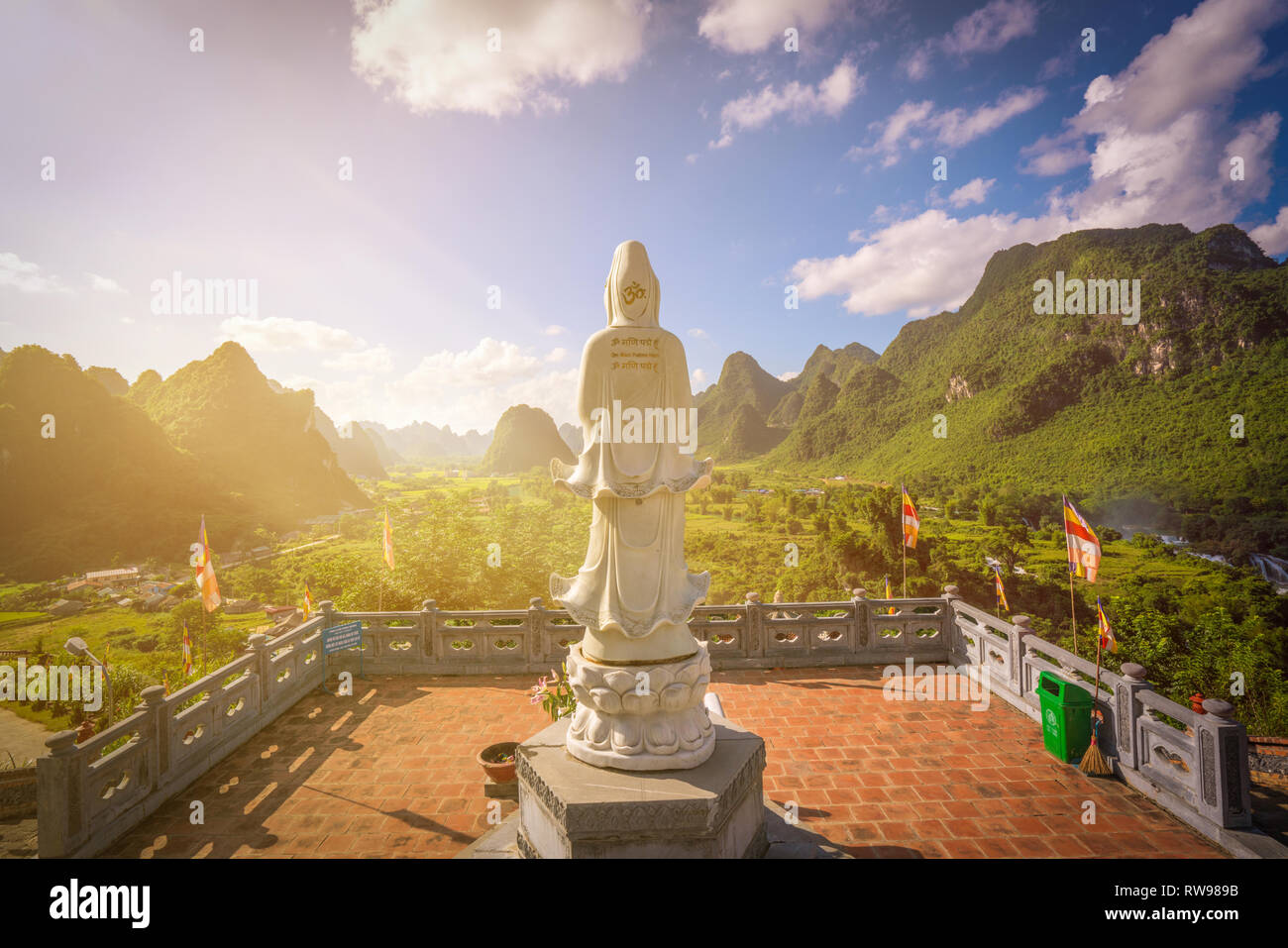 Thien Vien Truc Lam Ban Gioc 'Pagode auf Trùng Khanh Stadt, Cao Bang Provinz, Vietnam Stockfoto