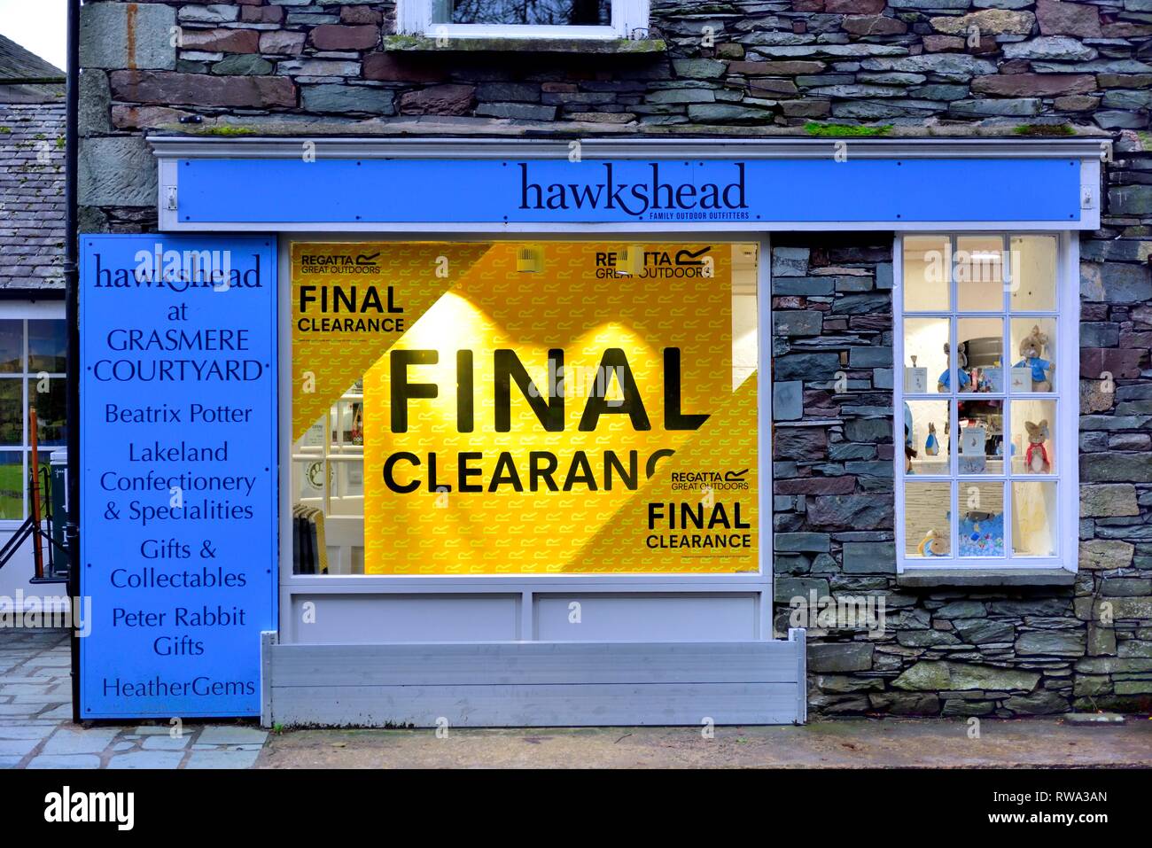 Hawkshead Outdoor Bekleidung Shop, Grasmere, Lake District, Cumbria, England, Großbritannien Stockfoto