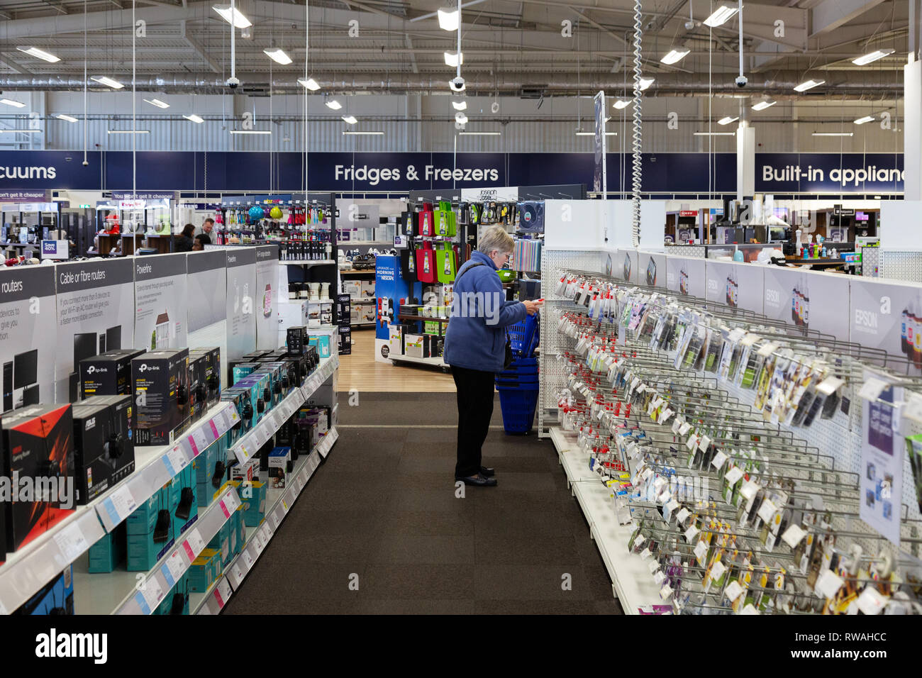 Currys PC World store, Shopping das Innere der store Inn, Currys PC World, Cambridge UK Stockfoto