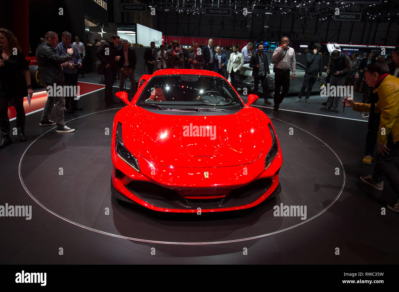 Genf. 5 Mär, 2019. Foto am 5. März 2019 zeigt die neue Tributo Ferrari F8 auf dem 89. Internationalen Automobil-Salon in Genf, Schweiz. Der Motor Show für die Öffentlichkeit vom 7. März bis 17. März geöffnet. Credit: Xu Jinquan/Xinhua/Alamy leben Nachrichten Stockfoto