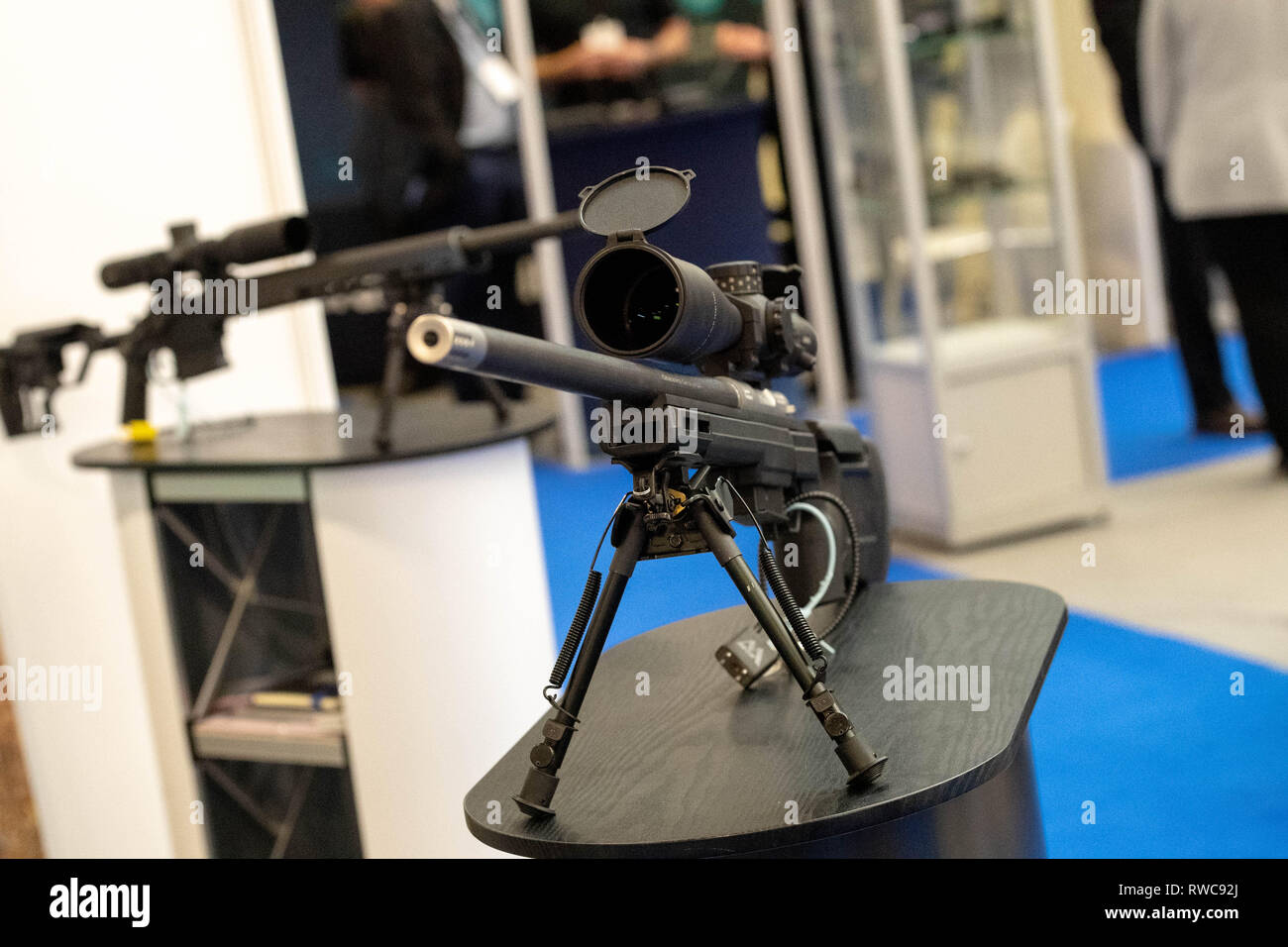 London, 6. März 2019 Sicherheit und Counter Terror Expo 2019 in Olympia London Scharfschützengewehre Credit: Ian Davidson/Alamy leben Nachrichten Stockfoto