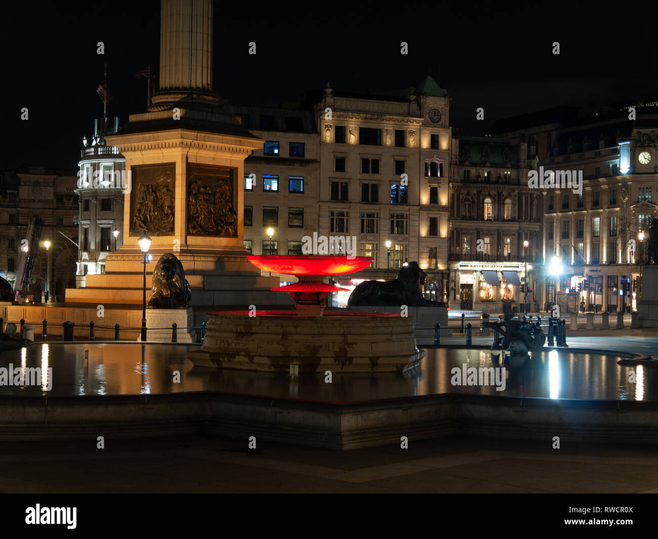 Trafalgar Square bei Nacht, London, Vereinigtes Königreich Stockfoto