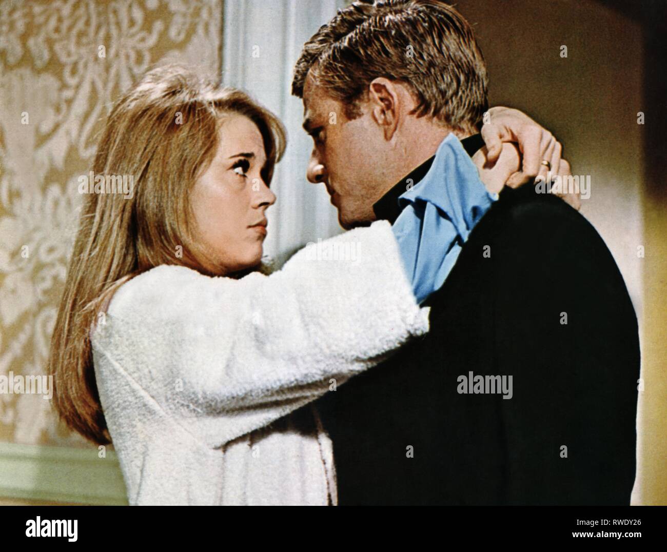 FONDA, REDFORD, barfuss IM PARK, 1967 Stockfoto