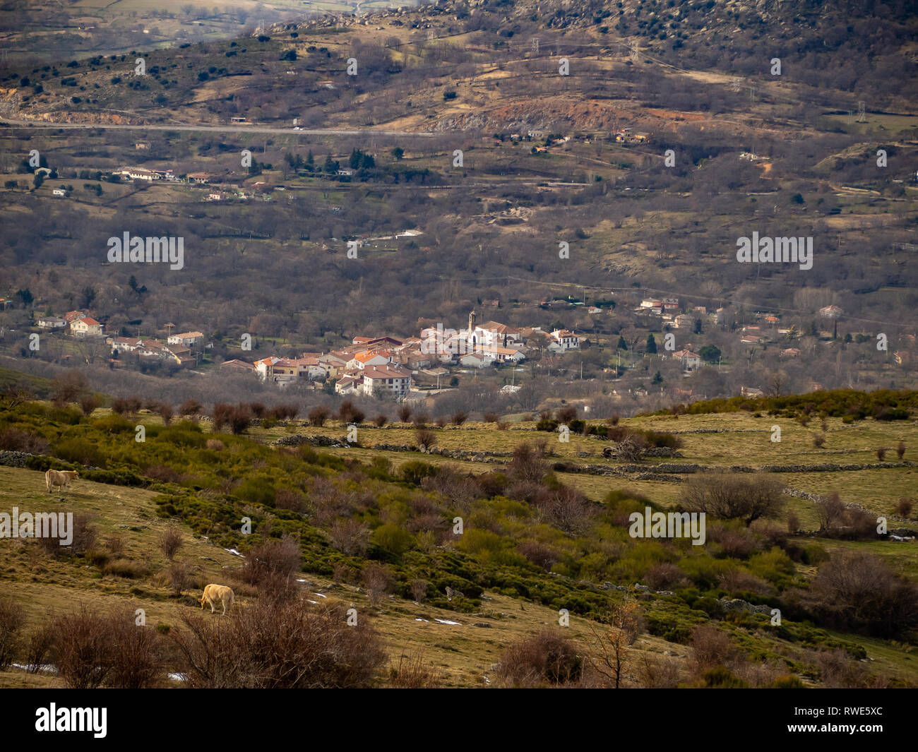 Luftaufnahme von einer Berglandschaft auf La Covatilla, Bejar (Salamanca) Stockfoto