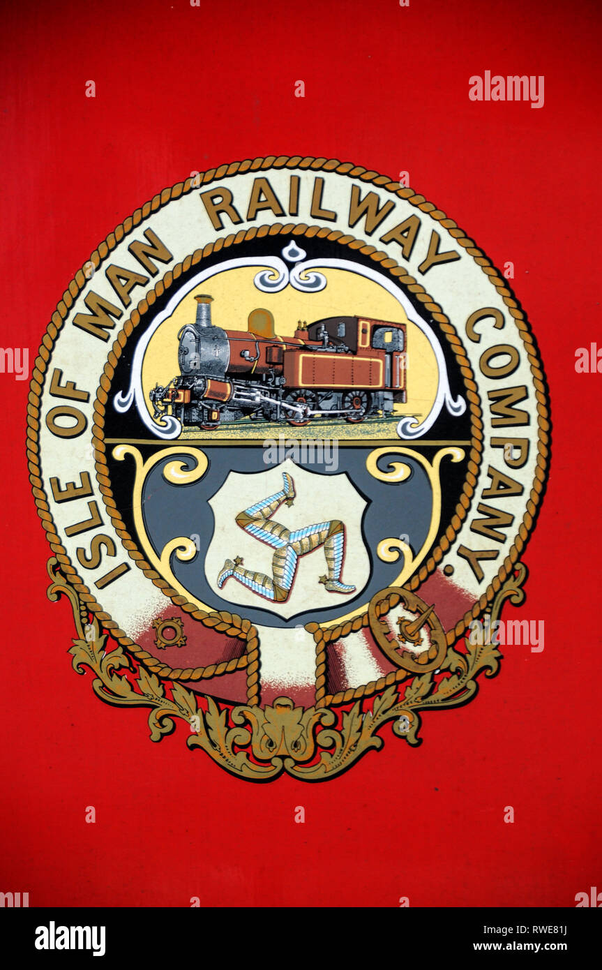 Insel Man Railway Company Logo auf einer der Dampfzug Kutschen auf der Isle of Man, Großbritannien die Isle of Man Railway ist 3 Fuß Spurweite und Stockfoto