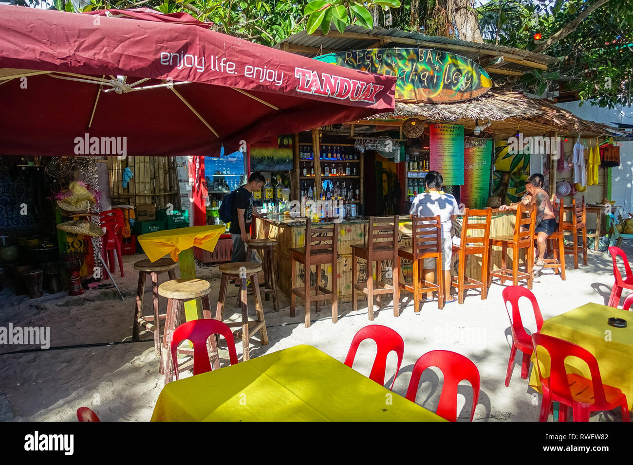 Beach Bar Sitz- und resto Alona, Panglao - Bohol, Philippinen Stockfoto