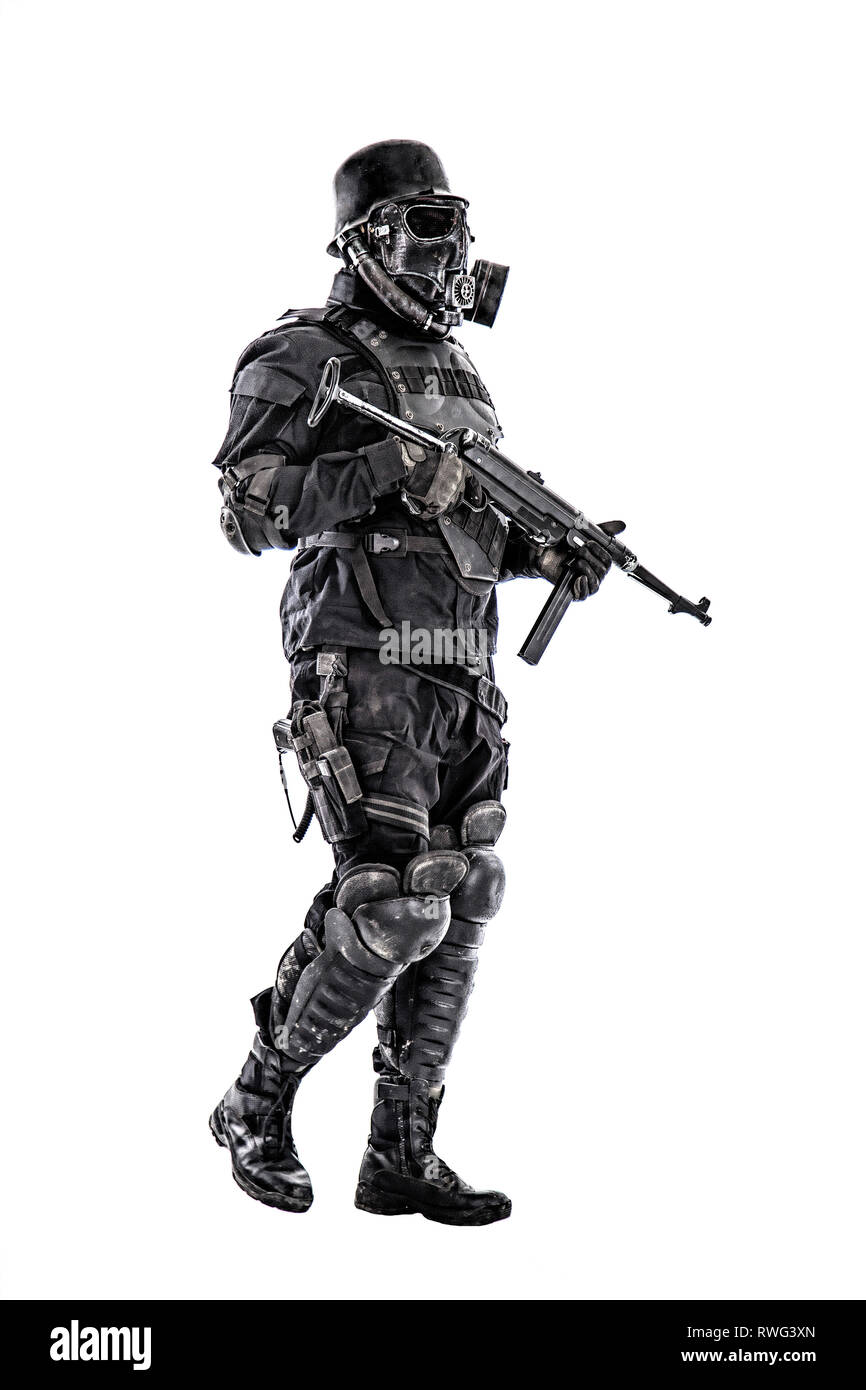 Futuristische NS-Soldat mit Schmeisser Maschinenpistole. Stockfoto