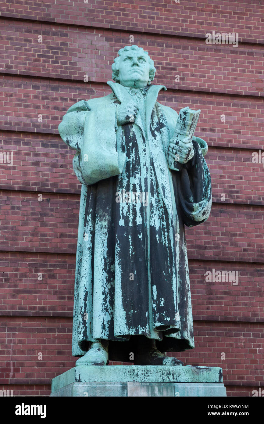 Martin Luther, der Reformator, Statue, Hamburg, Deutschland, Additional-Rights - Clearance-Info - Not-Available Stockfoto