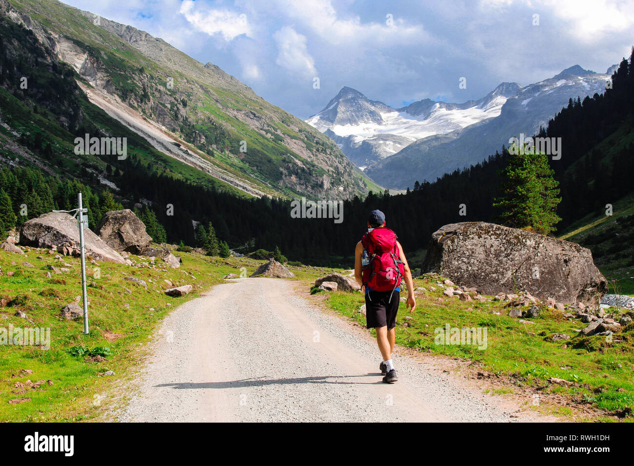 Auf dem Weg zum Gipfel Kesskogel, in den österreichischen Alpen Stockfoto