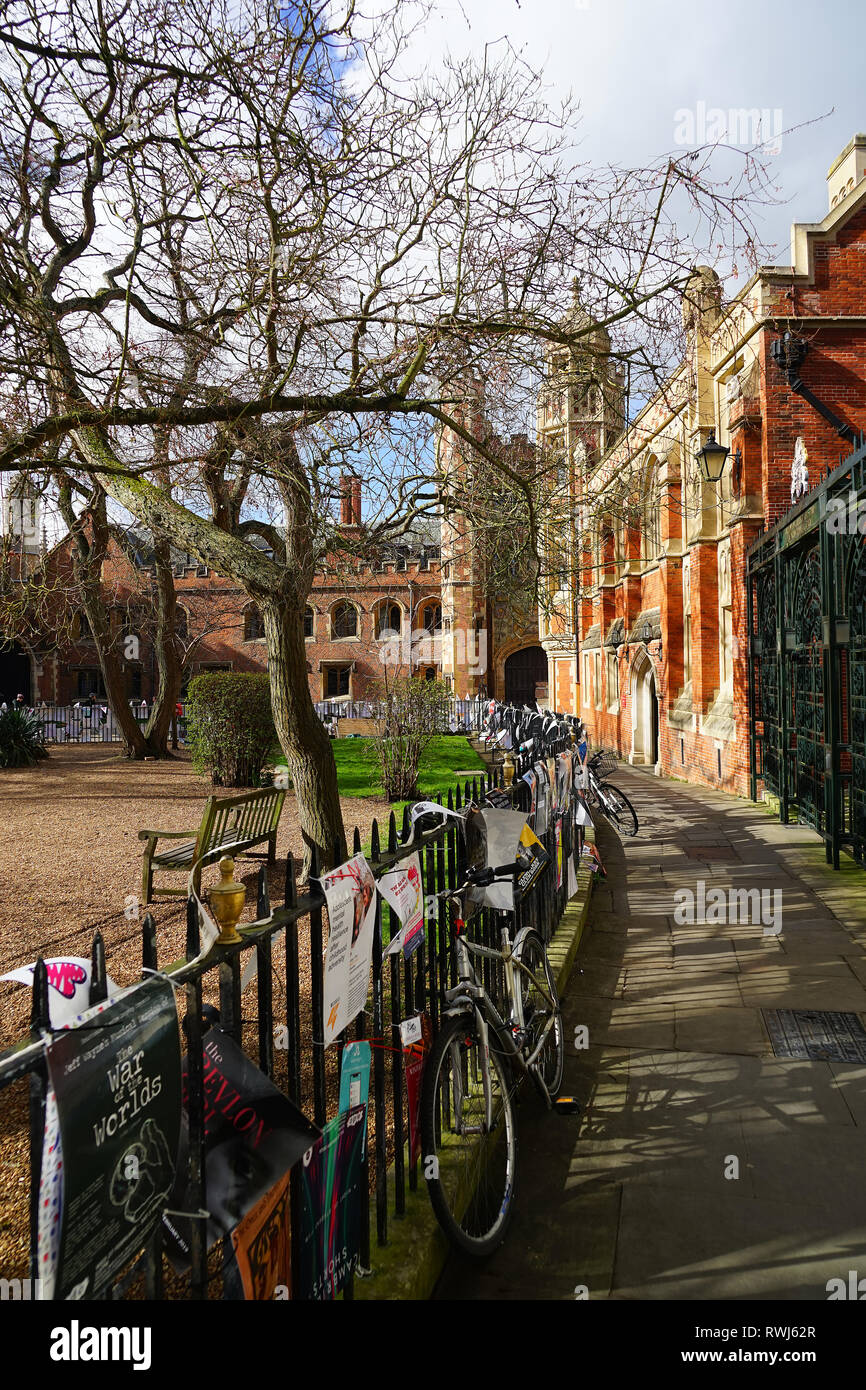 Die Geländer der All Saints' Garden, Cambridge Stockfoto