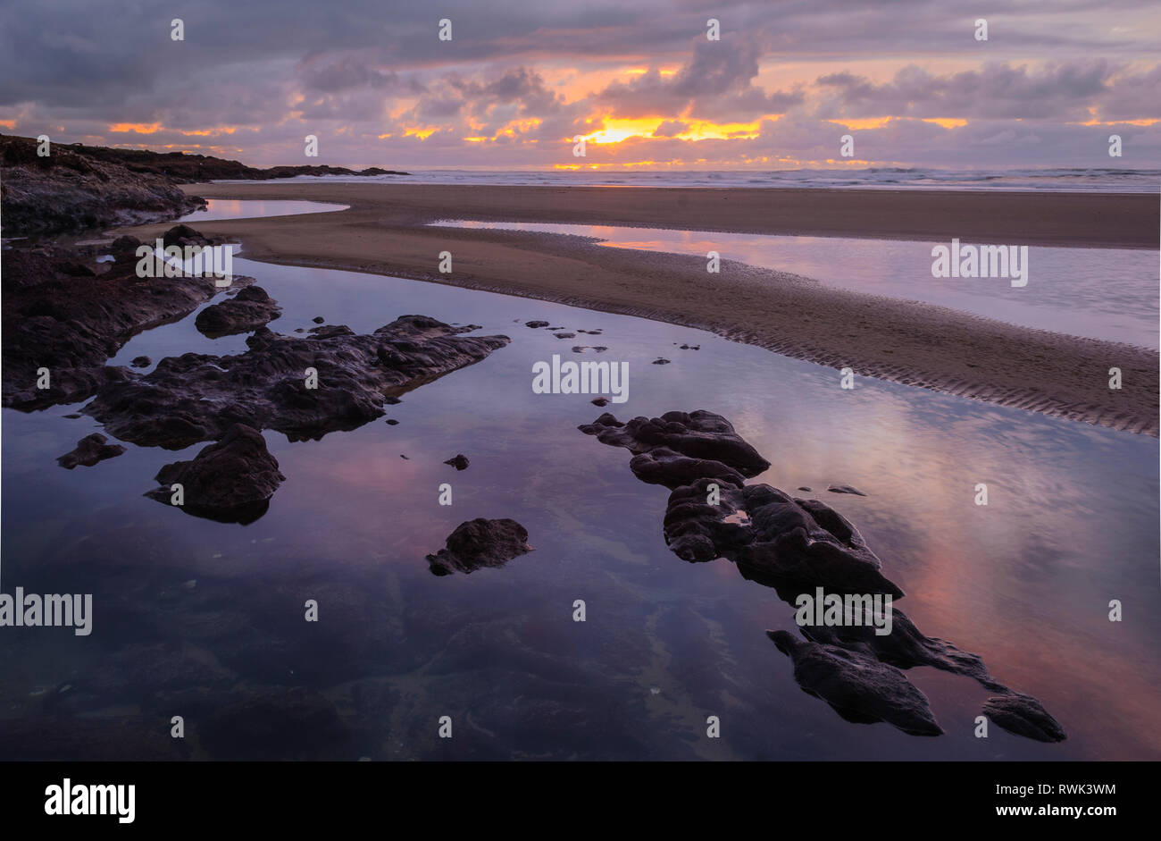 Sonnenuntergang in Yachats auf dem zentralen Oregon Küste. Stockfoto