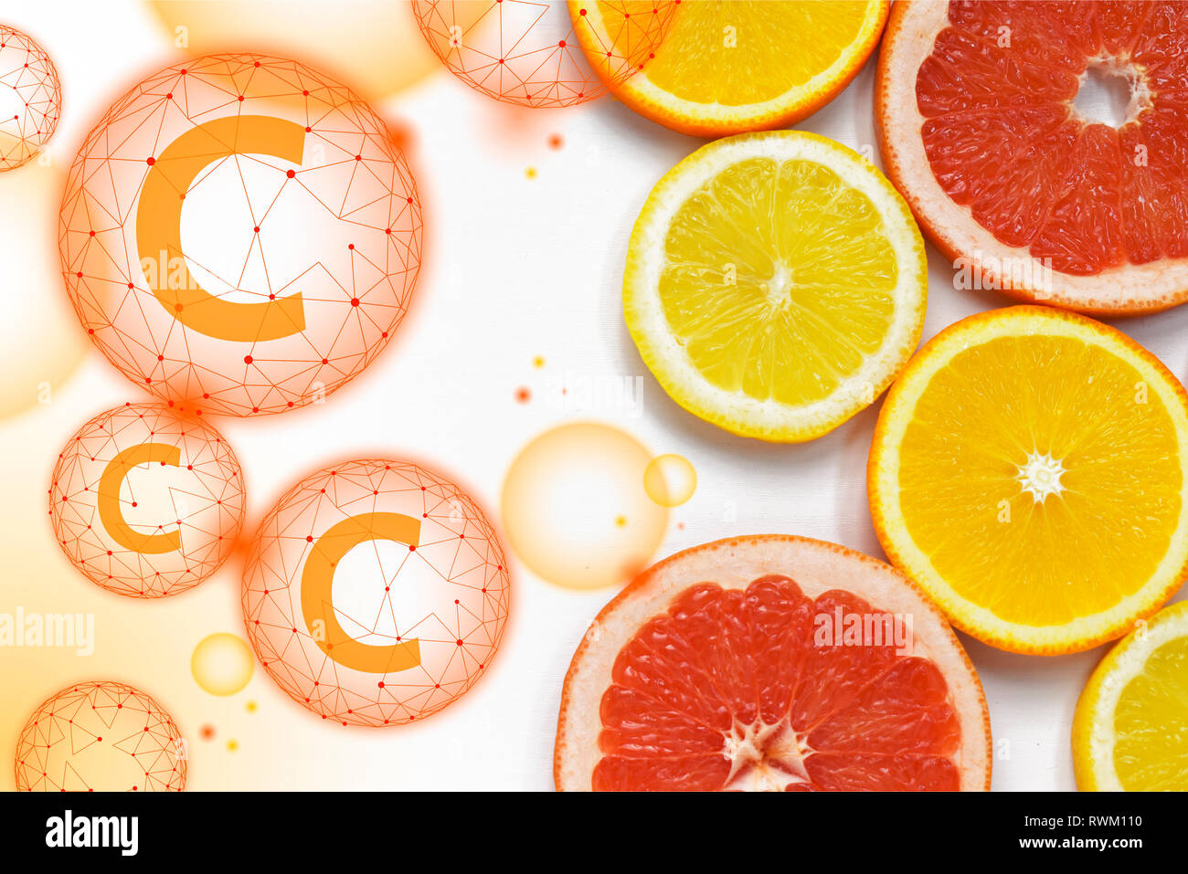 Grapefruit und Zitronenscheiben auf weißem Hintergrund. Tropische helle saftiges Obst vegetarische gesunde Nahrungsergänzung Vitamin C flach Banner Stockfoto