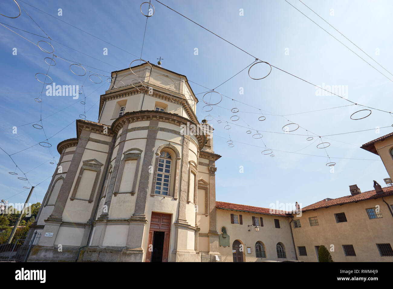 TURIN, Italien - 20 AUGUST 2017: Cappuccini oder der Kapuziner Mönche Kirche Fassade an einem sonnigen Sommertag in Turin, Italien Stockfoto