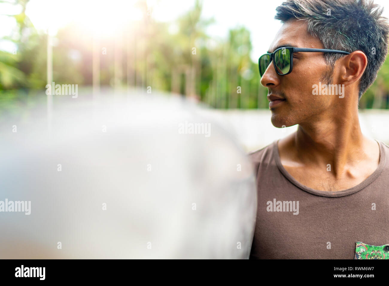 Mann Sonnenbrille tragen, Pagudpud, Ilocos Norte, Philippinen Stockfoto