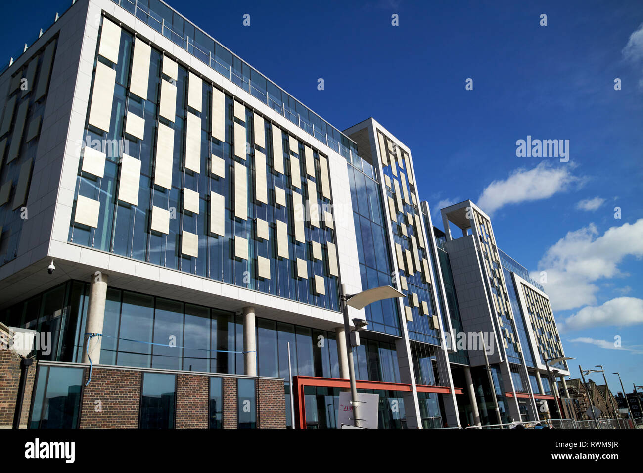 New Commercial Office Space Gebäude den Reflektor am 8 Hanover Quay Dublin Republik von Irland Stockfoto