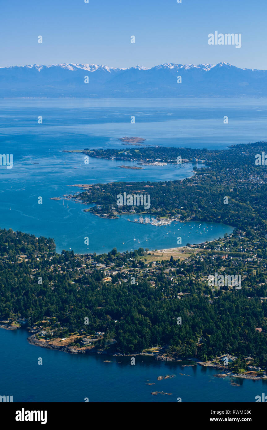 Cadboro Bay, Oak Bay, Juan de Fuca Strait und Olympischen Berge in der Ferne, Saanich, British Columbia, Kanada Stockfoto