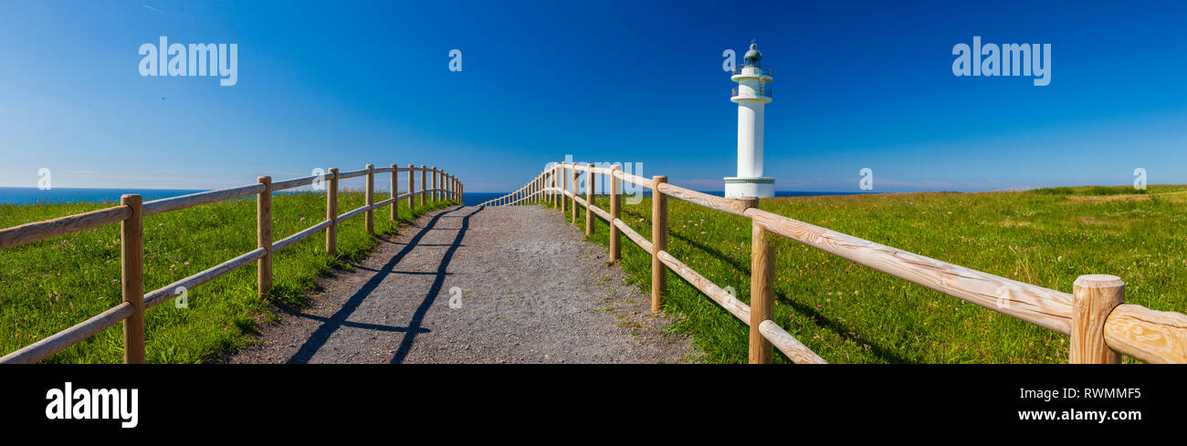 Ajo Lighthouse, Kantabriisches Meer, Kantabrien, Spanien, Europa Stockfoto