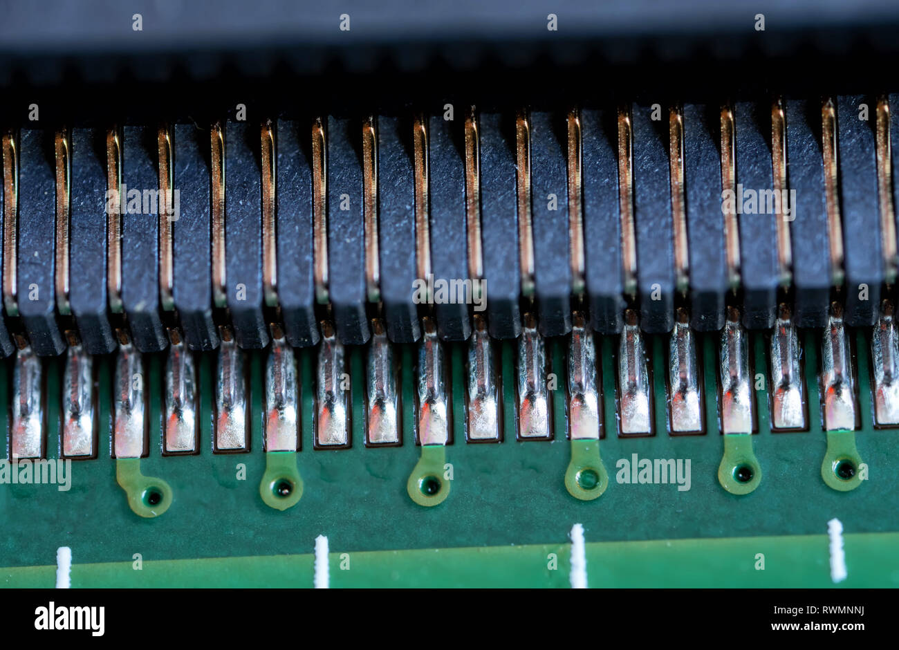 Leiterplatte close-up, wenden Sie sich an den Anschlüssen der Elektronik Stockfoto