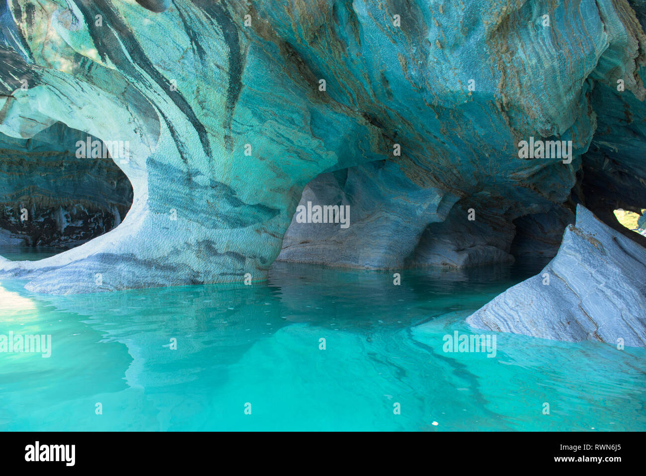 Helle Farben in der surrealen Marmor Höhlen (Capilla de mármol), Rio Tranquilo, Aysen, Patagonien, Chile Stockfoto