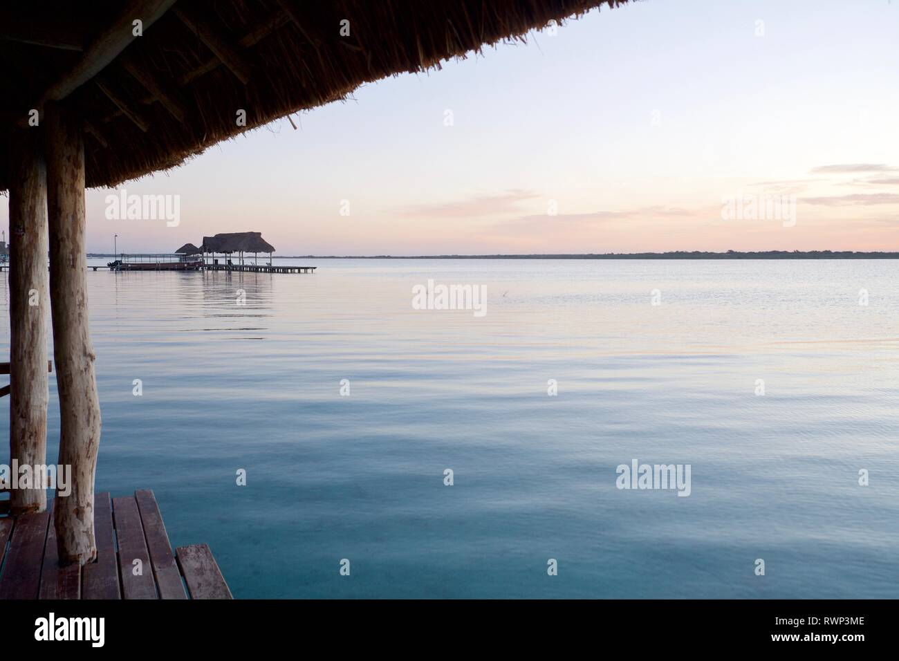 Laguna Bacalar, See von sieben Farben - Laguna de los siete colores Stockfoto