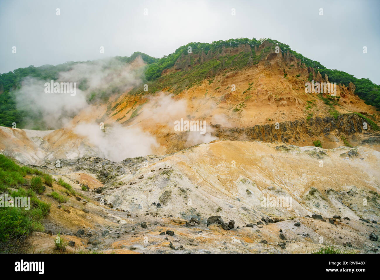 Die berühmten noboribetsu Jigokudani-Hölle Tal auf Hokkaido, Japan Stockfoto