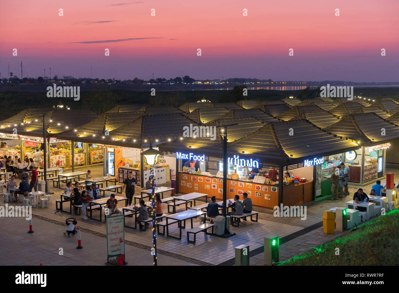 Mekong Riverside Park Night market Vientiane Laos Stockfoto